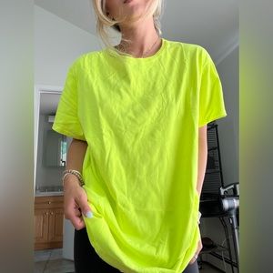 Emma & Sam- neon green t shirt